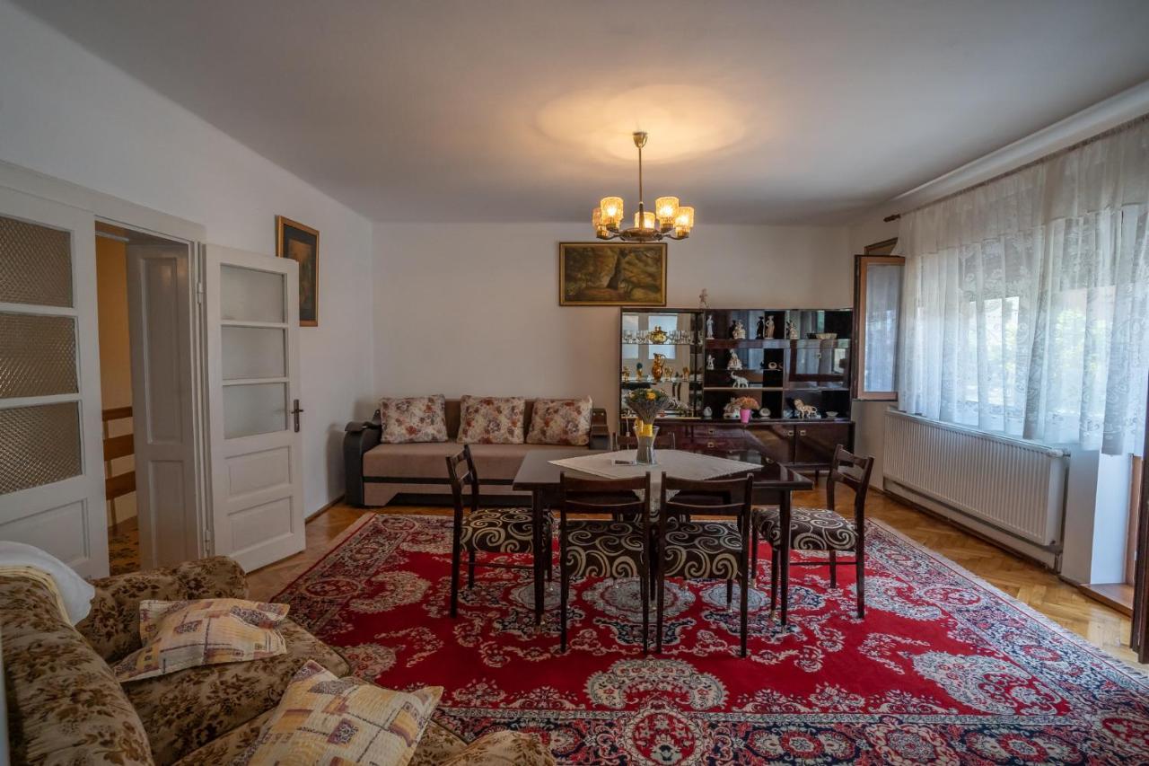 Apartamento Doi Bujori Alba Iulia Exterior foto
