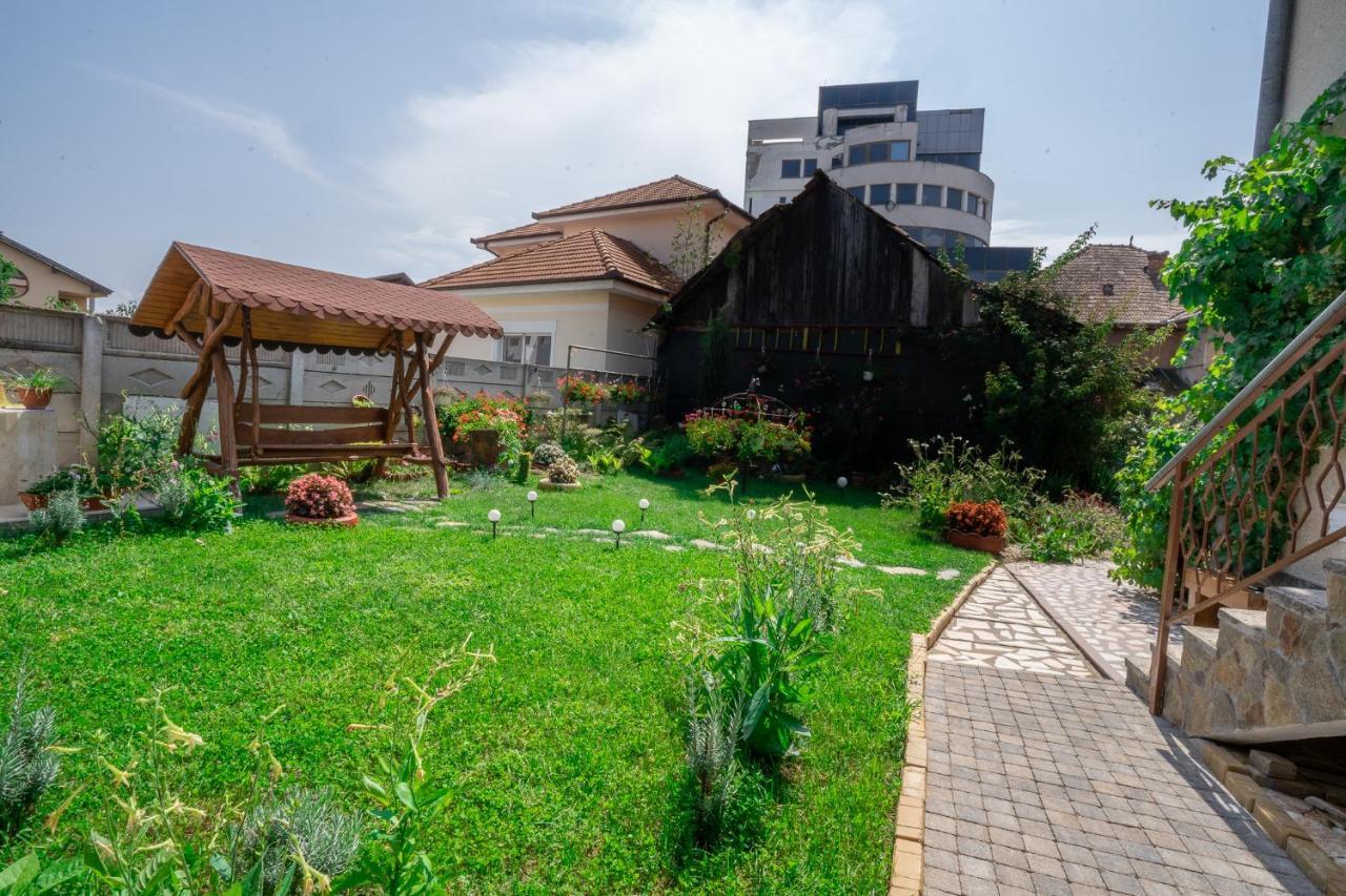 Apartamento Doi Bujori Alba Iulia Exterior foto