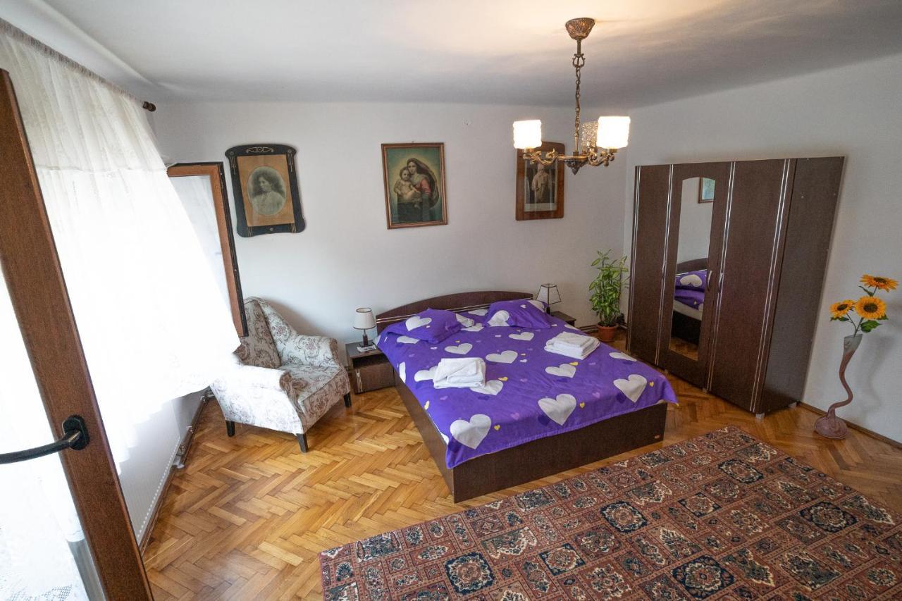 Apartamento Doi Bujori Alba Iulia Exterior foto