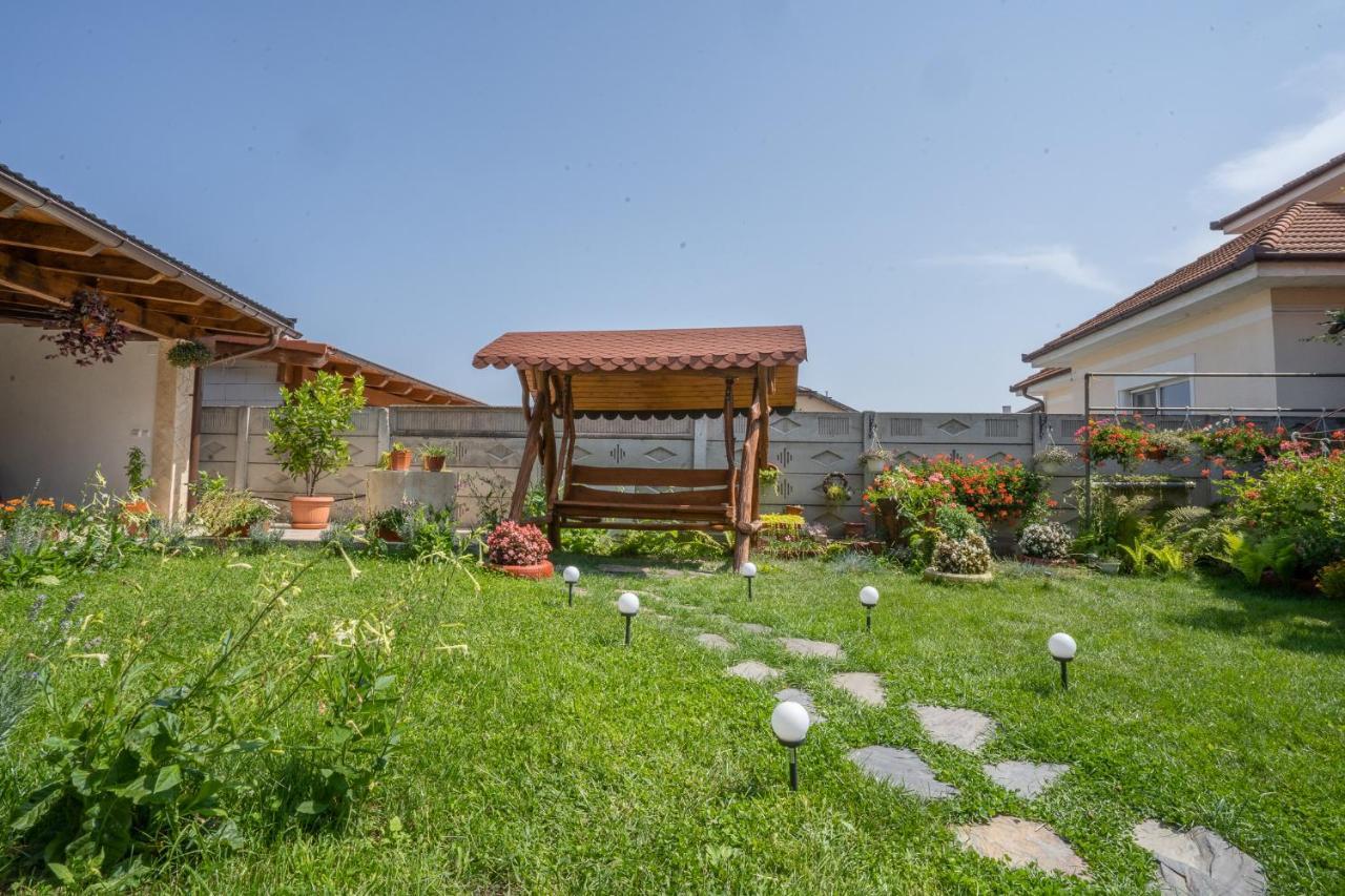 Apartamento Doi Bujori Alba Iulia Exterior foto