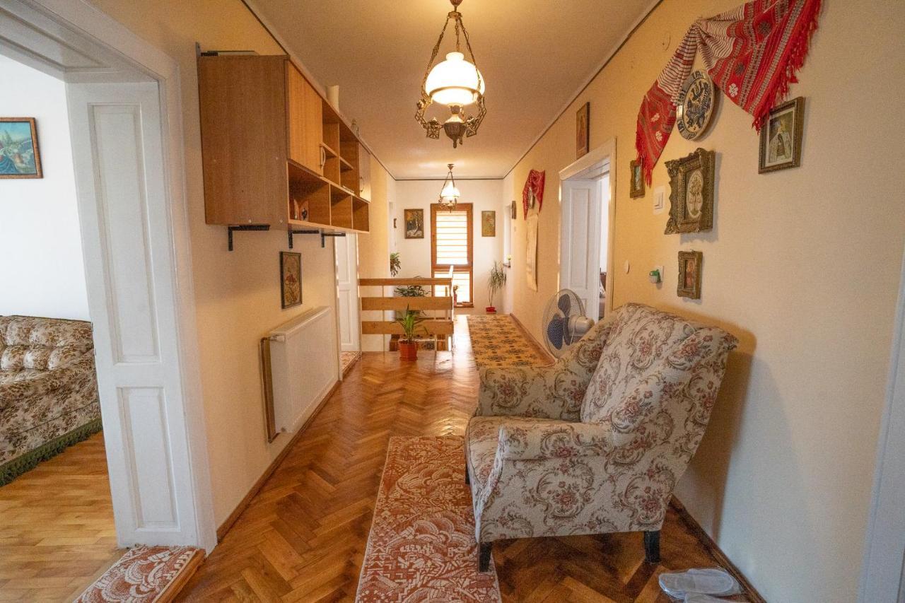 Apartamento Doi Bujori Alba Iulia Exterior foto