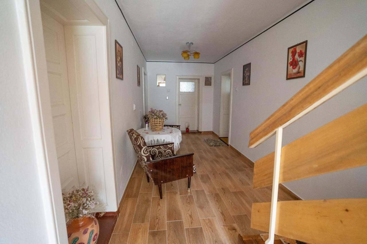 Apartamento Doi Bujori Alba Iulia Exterior foto