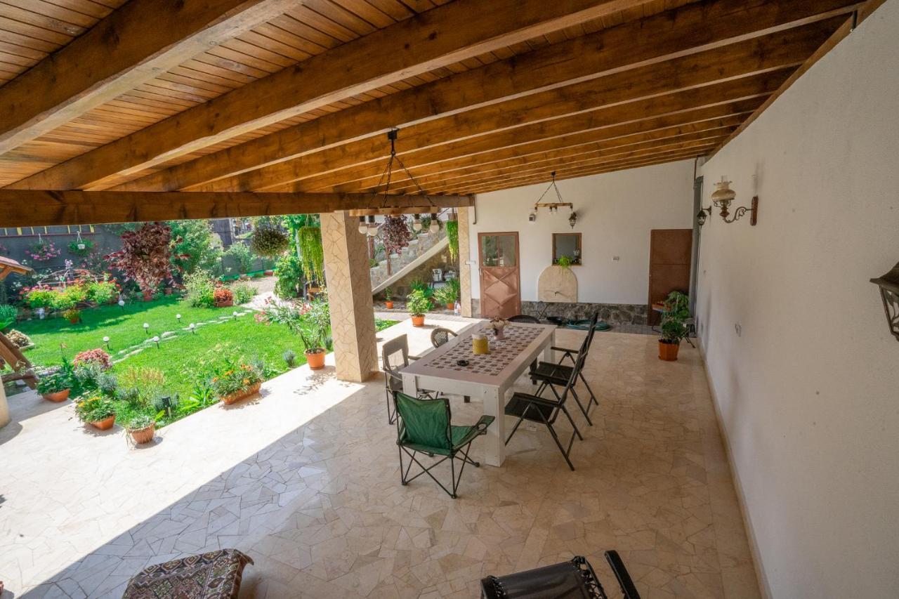 Apartamento Doi Bujori Alba Iulia Exterior foto